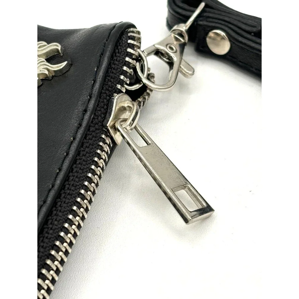 stradivarius wristlet accessory